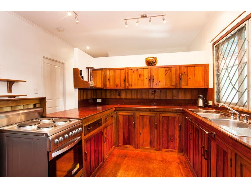 48 Cowley Street, Kamerunga QLD 4870