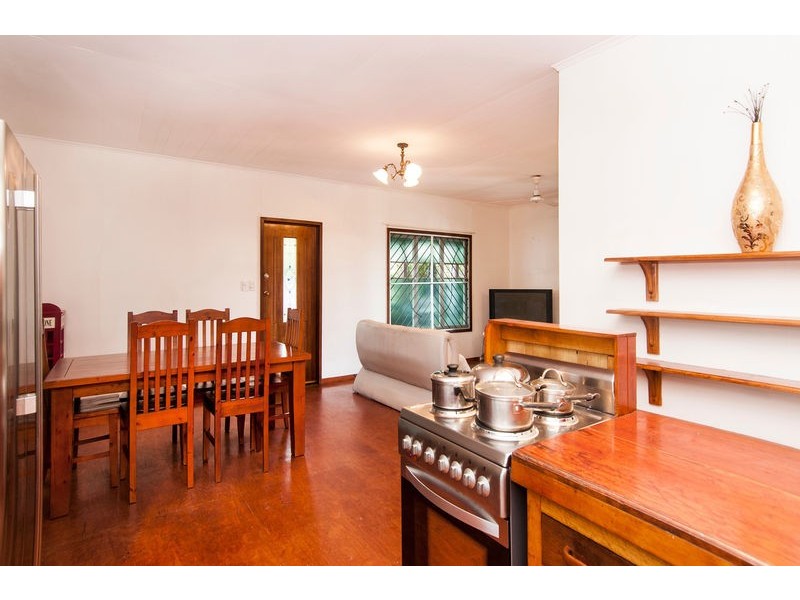 48 Cowley Street, Kamerunga QLD 4870