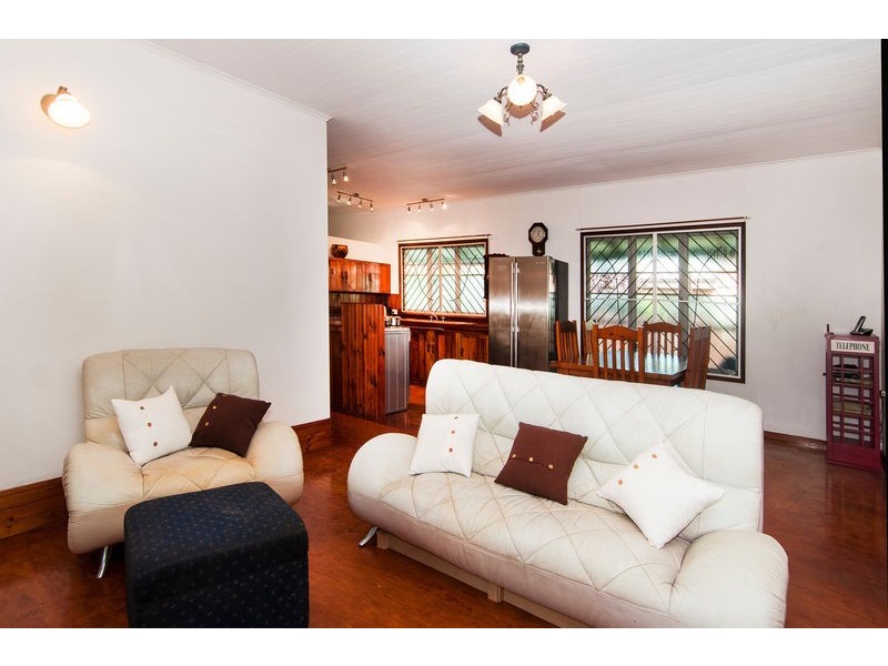 48 Cowley Street, Kamerunga QLD 4870