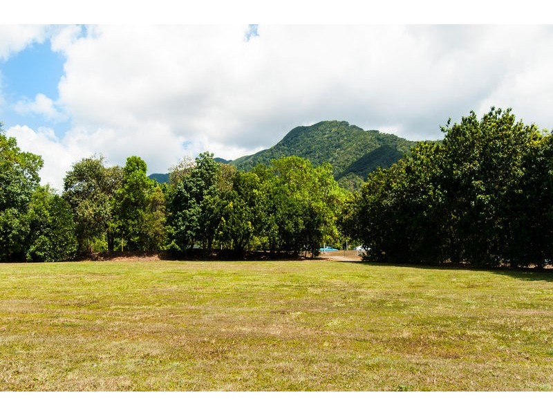 48 Cowley Street, Kamerunga QLD 4870