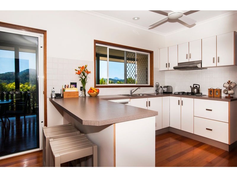 12 Albizia Close, Redlynch QLD 4870