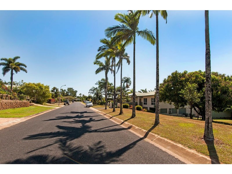 12 Albizia Close, Redlynch QLD 4870