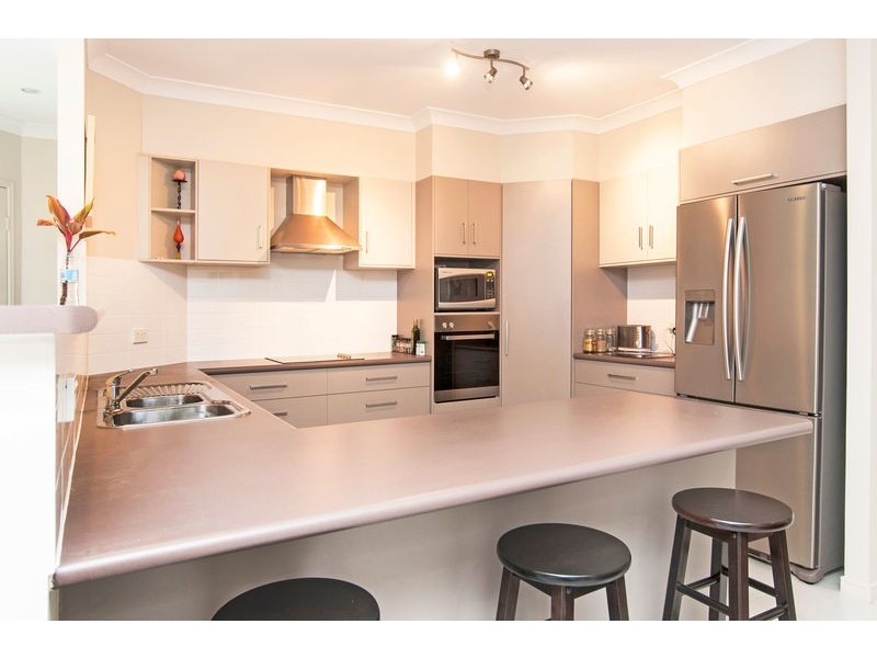 15 Kippin Close, Redlynch QLD 4870