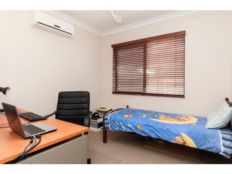 15 Kippin Close, Redlynch QLD 4870