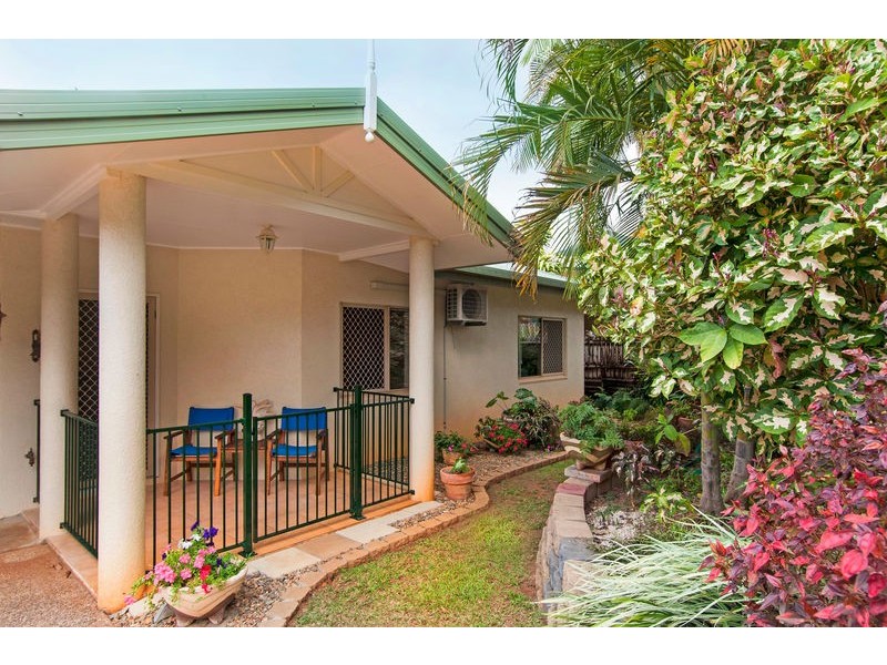 4 Callitris Street, Redlynch QLD 4870