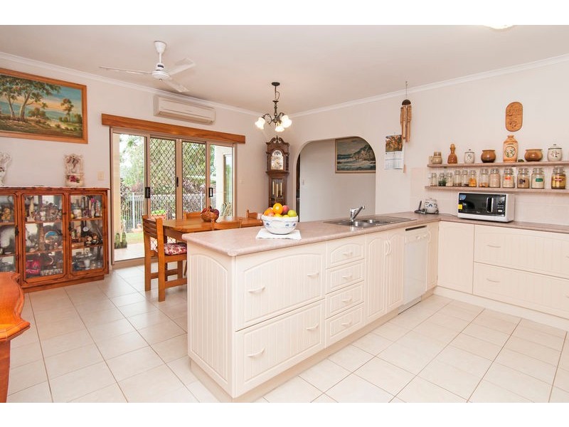 4 Callitris Street, Redlynch QLD 4870