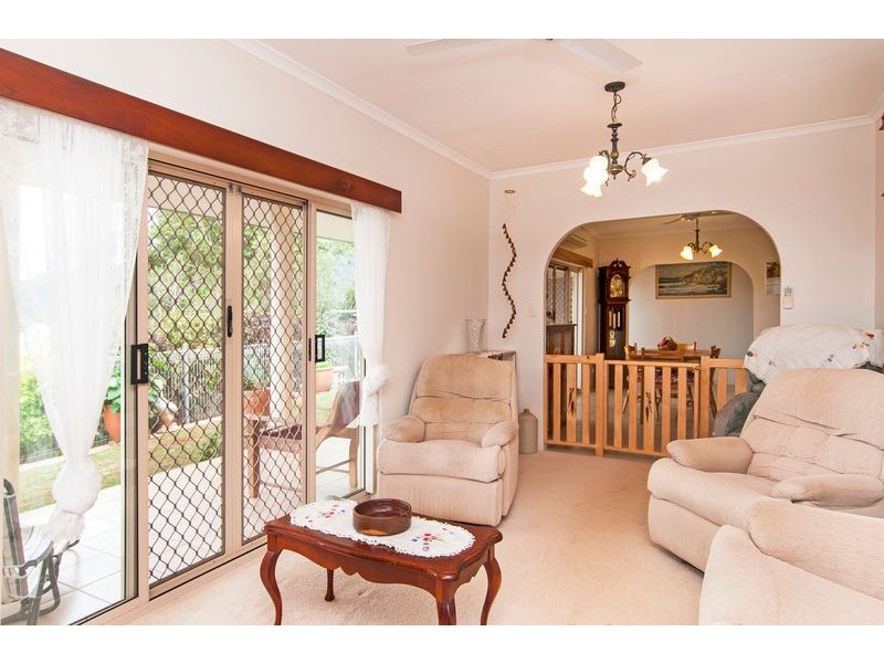 4 Callitris Street, Redlynch QLD 4870