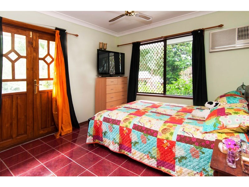 22-24 Pelizzari Close, Redlynch QLD 4870