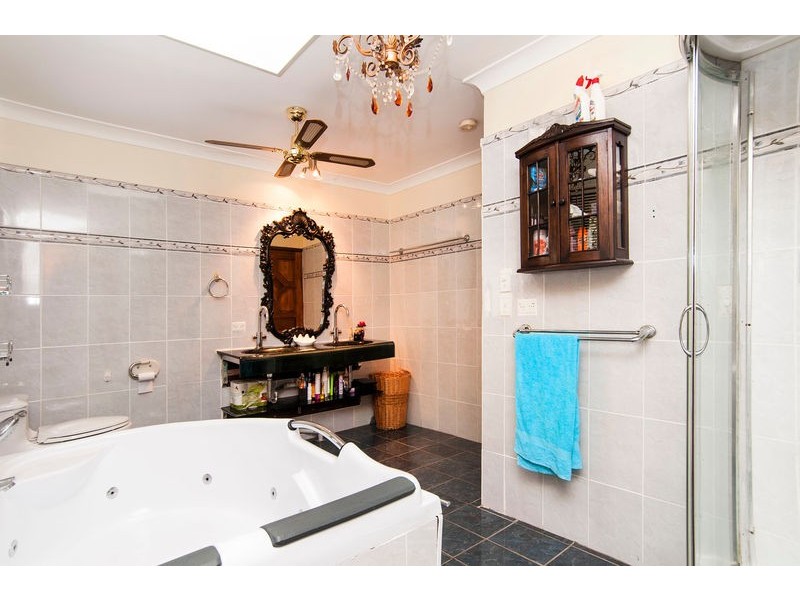 22-24 Pelizzari Close, Redlynch QLD 4870