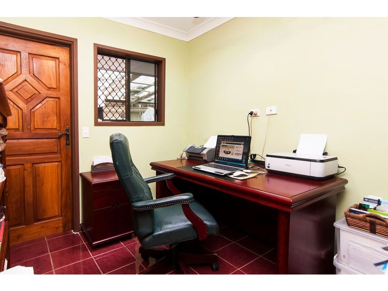 22-24 Pelizzari Close, Redlynch QLD 4870