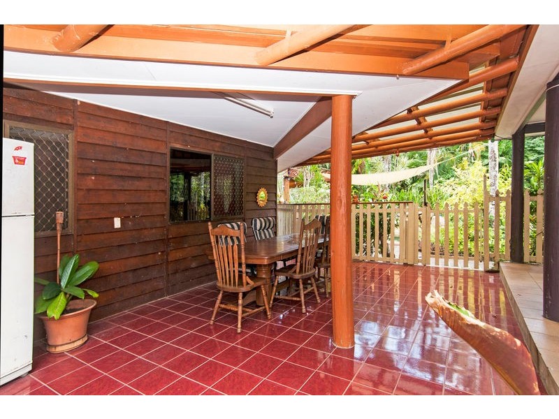 22-24 Pelizzari Close, Redlynch QLD 4870