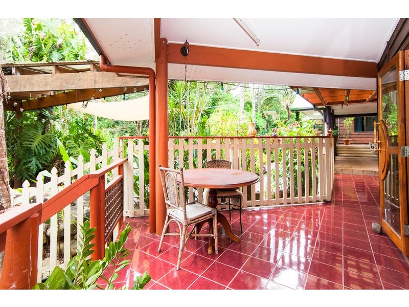 22-24 Pelizzari Close, Redlynch QLD 4870