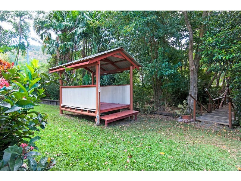 22-24 Pelizzari Close, Redlynch QLD 4870