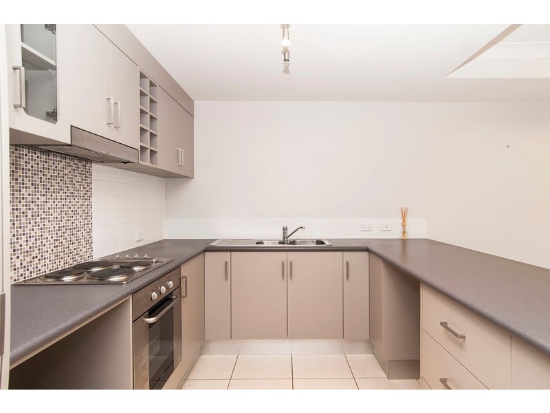 28/40-46 Intake Road, Redlynch QLD 4870