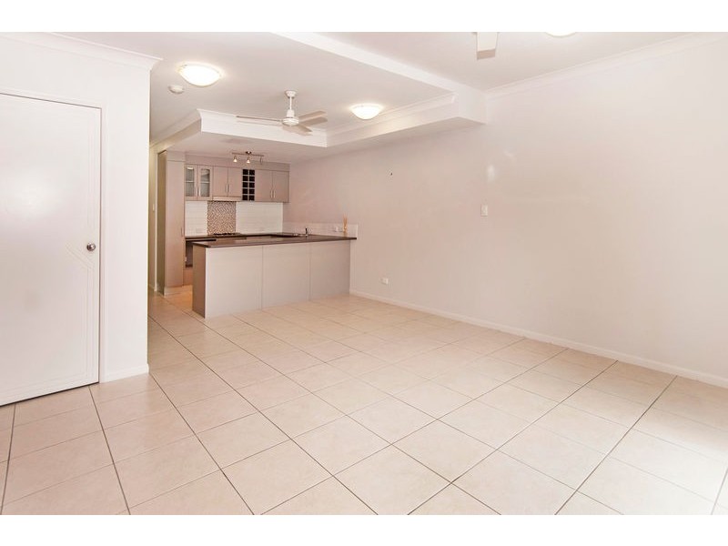 28/40-46 Intake Road, Redlynch QLD 4870