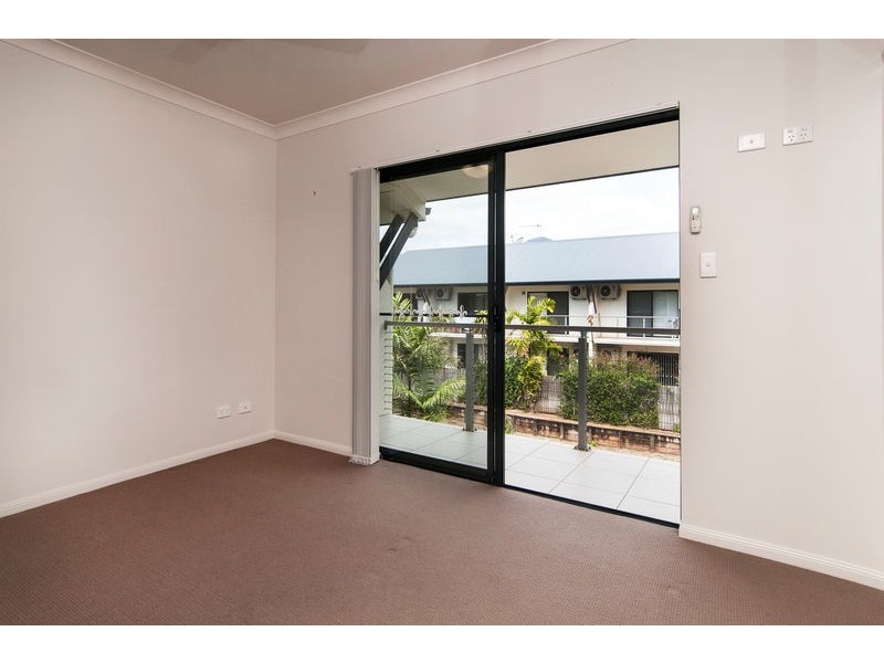 28/40-46 Intake Road, Redlynch QLD 4870