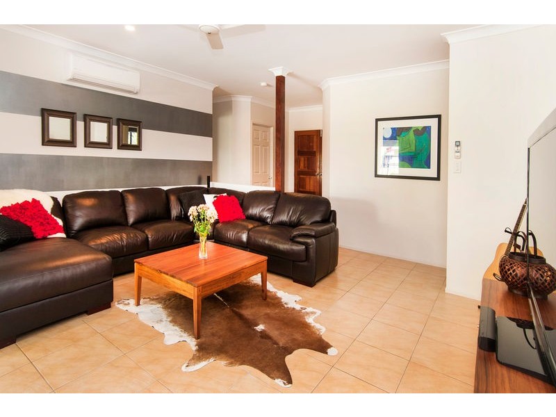 15 John Malcolm Street, Redlynch QLD 4870