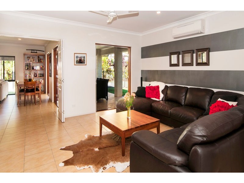 15 John Malcolm Street, Redlynch QLD 4870