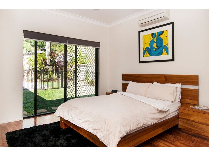 15 John Malcolm Street, Redlynch QLD 4870