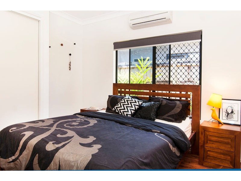 15 John Malcolm Street, Redlynch QLD 4870