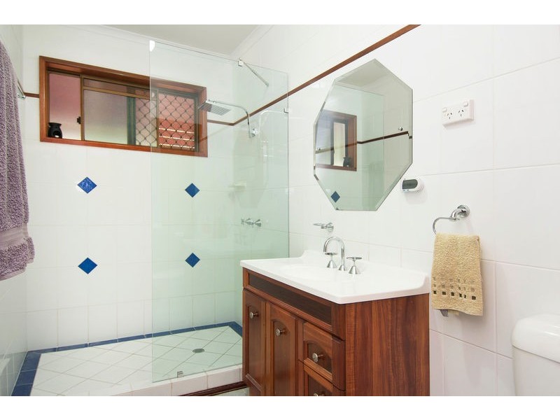 5 Willandra Court, Caravonica QLD 4878