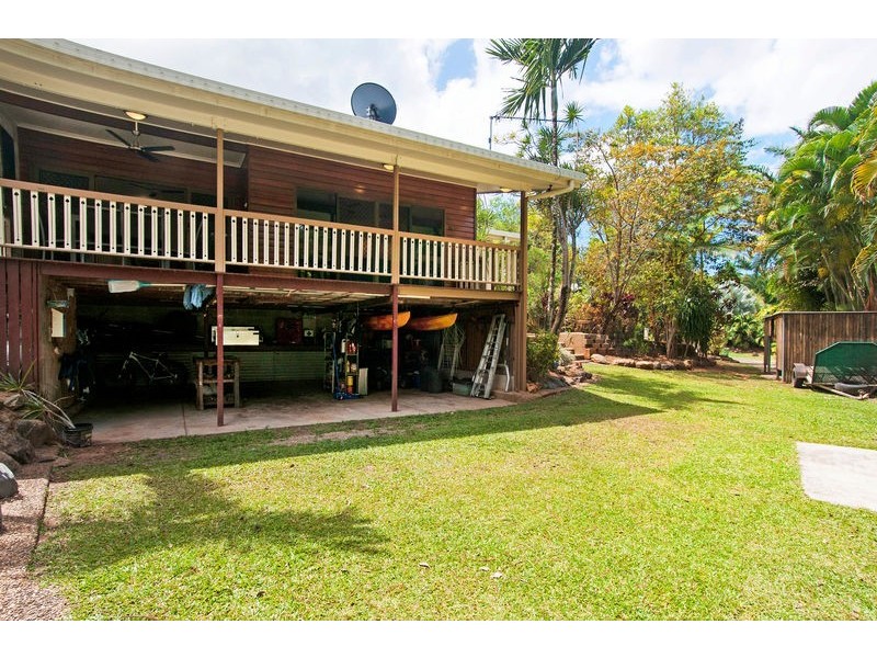 5 Willandra Court, Caravonica QLD 4878