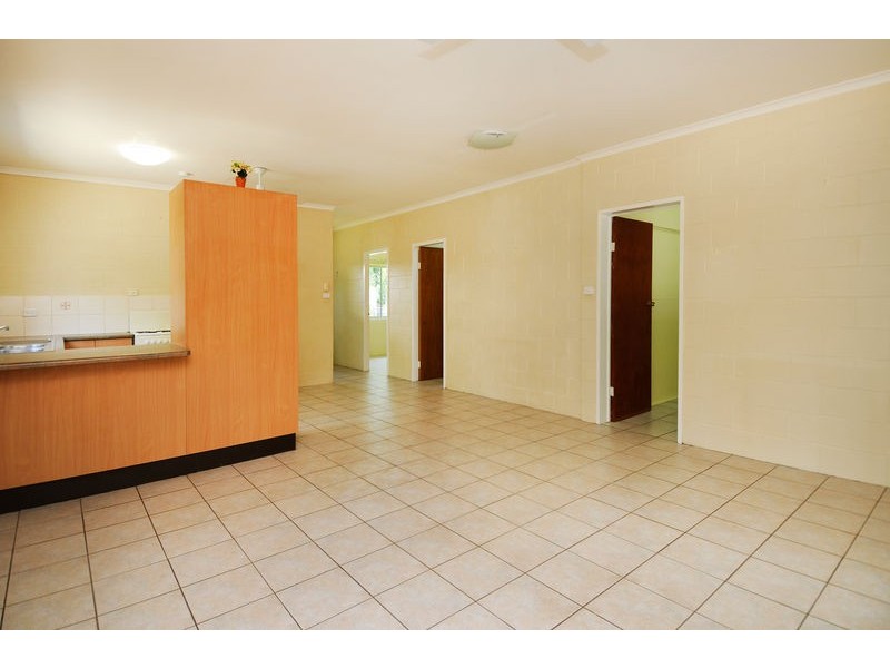 1/106 Wistaria Street, Holloways Beach QLD 4878