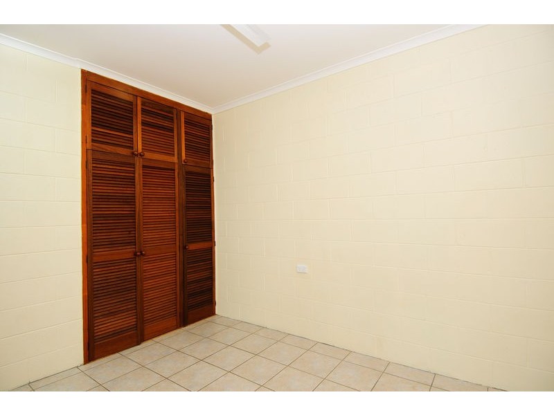 1/106 Wistaria Street, Holloways Beach QLD 4878