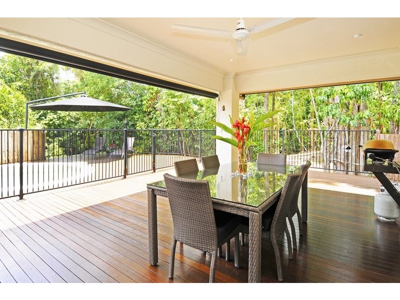 7 Stapleton Close, Redlynch QLD 4870