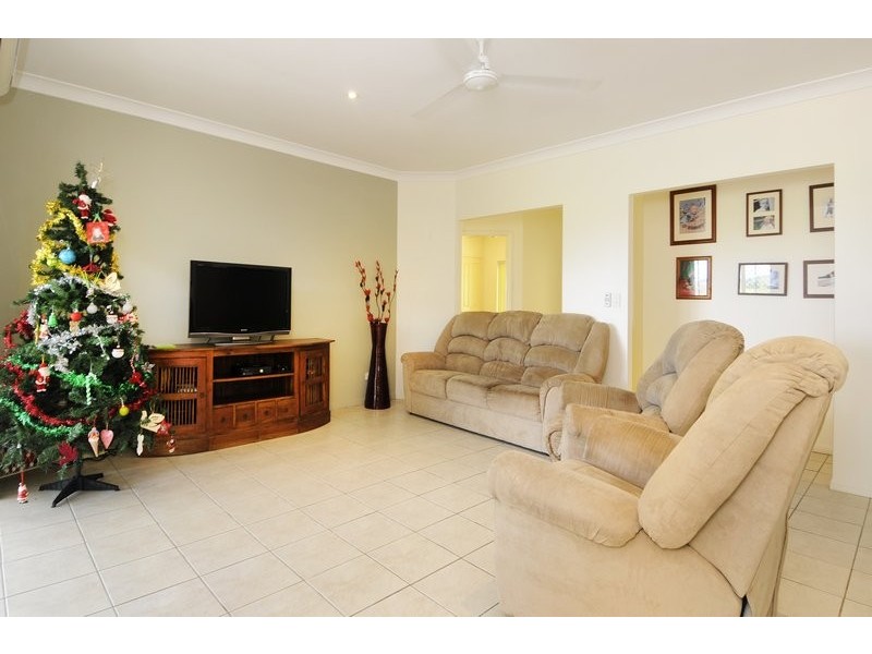 6 Royce Street, Redlynch QLD 4870