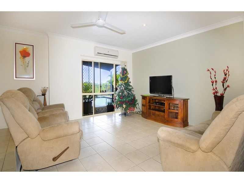 6 Royce Street, Redlynch QLD 4870