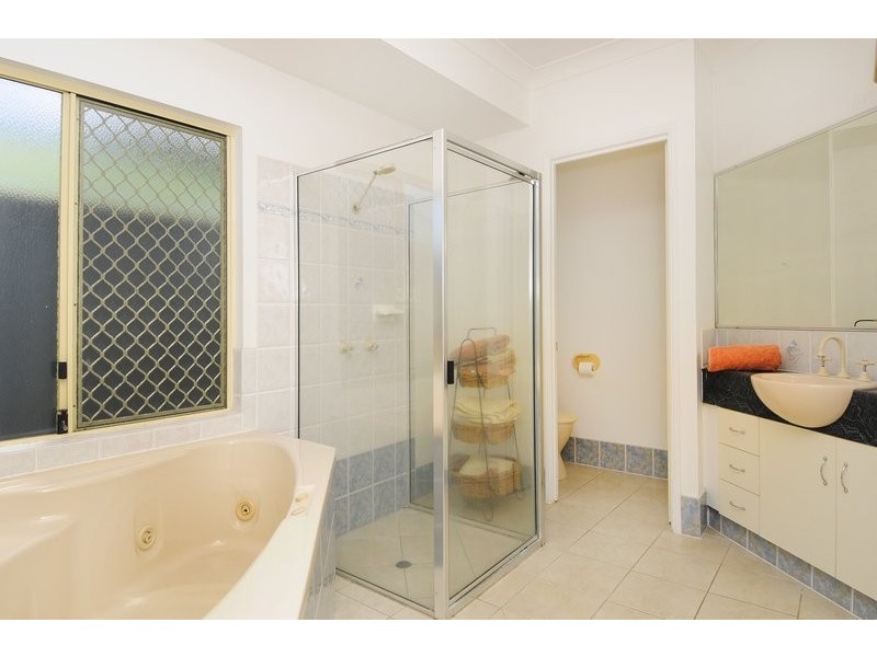 6 Royce Street, Redlynch QLD 4870