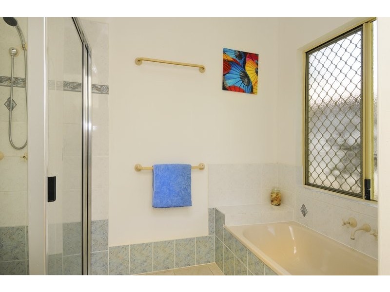 6 Royce Street, Redlynch QLD 4870