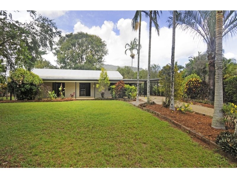 2 Melinga Close, Caravonica QLD 4878