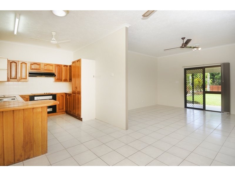 2 Melinga Close, Caravonica QLD 4878