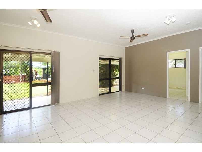 2 Melinga Close, Caravonica QLD 4878