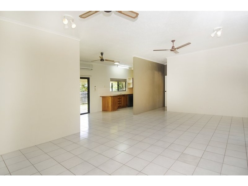 2 Melinga Close, Caravonica QLD 4878