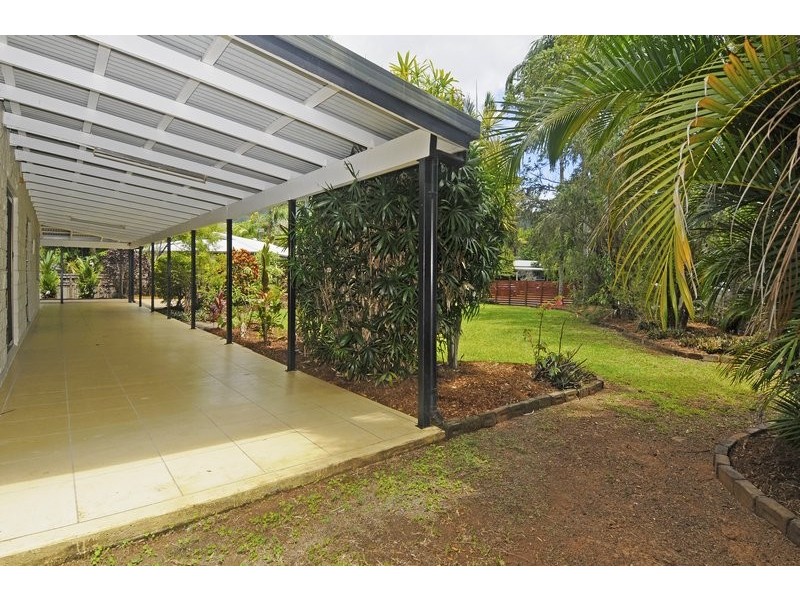 2 Melinga Close, Caravonica QLD 4878