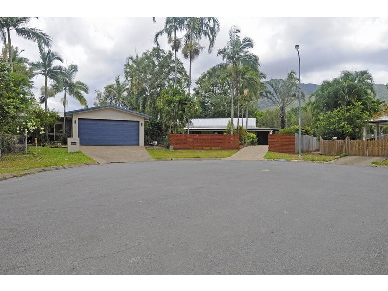 2 Melinga Close, Caravonica QLD 4878
