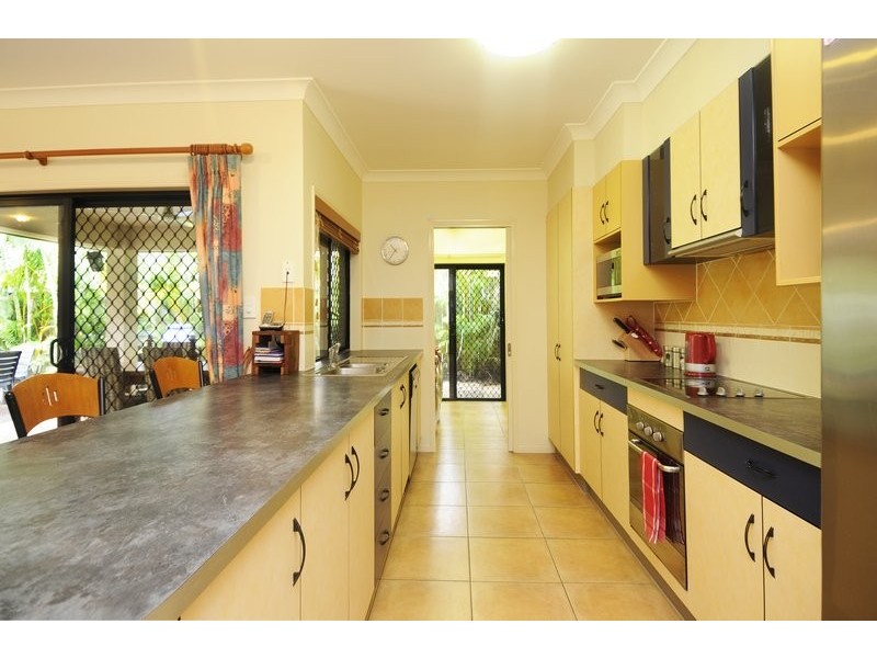 22 William Hickey Close, Redlynch QLD 4870