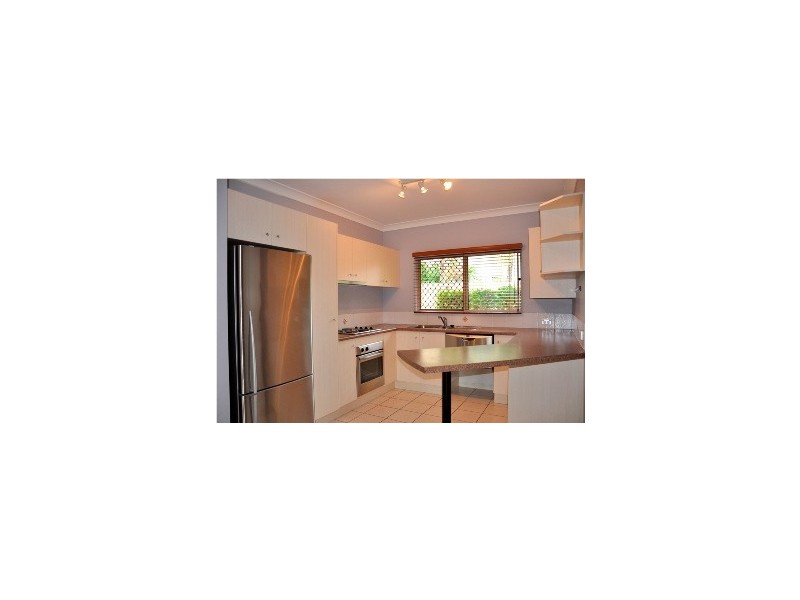 2/10 Short Street, Redlynch QLD 4870