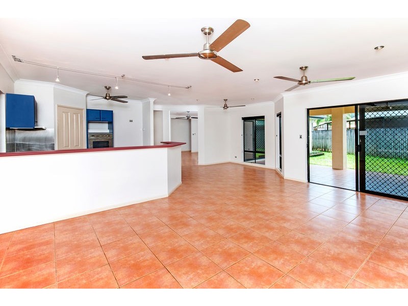 4 Caneland Court, Redlynch QLD 4870