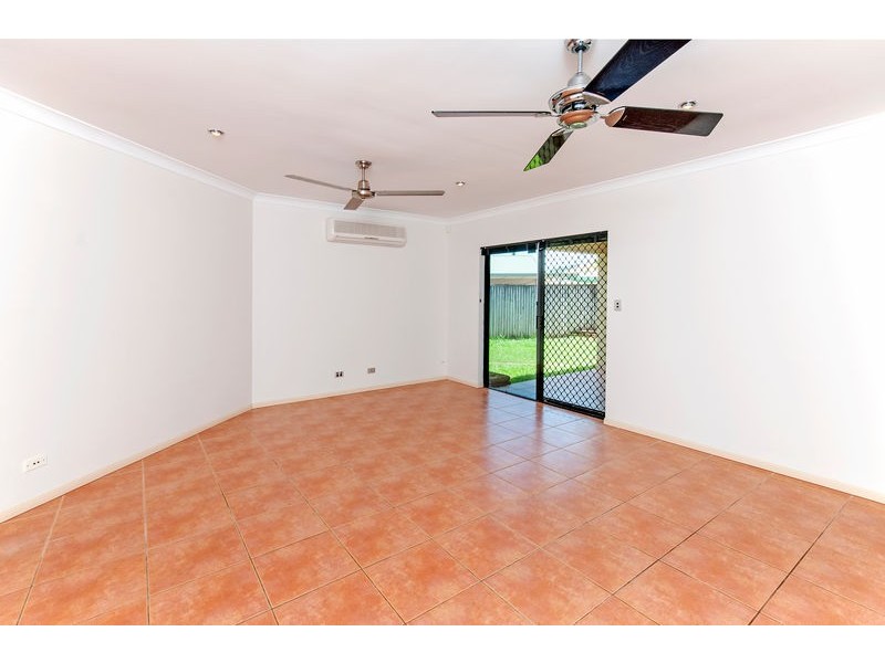 4 Caneland Court, Redlynch QLD 4870