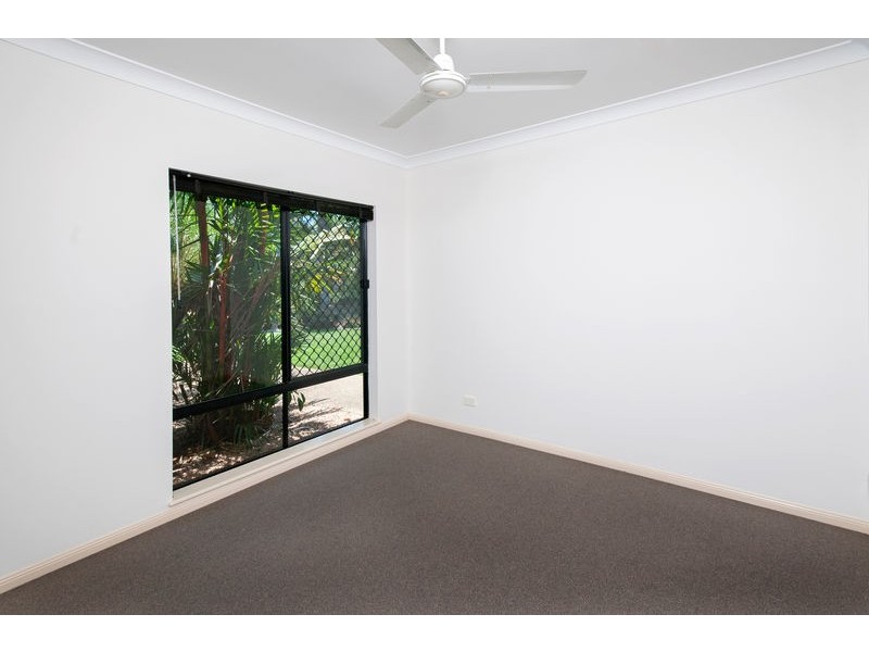 4 Caneland Court, Redlynch QLD 4870