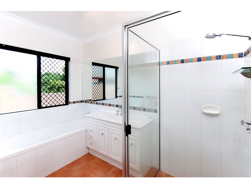 4 Caneland Court, Redlynch QLD 4870