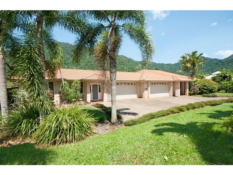 3 Crystal Close, Redlynch QLD 4870