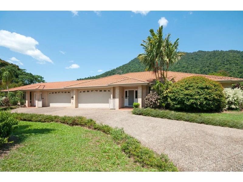 3 Crystal Close, Redlynch QLD 4870