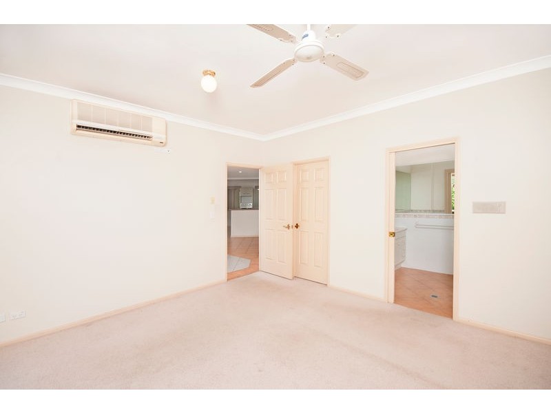 3 Crystal Close, Redlynch QLD 4870