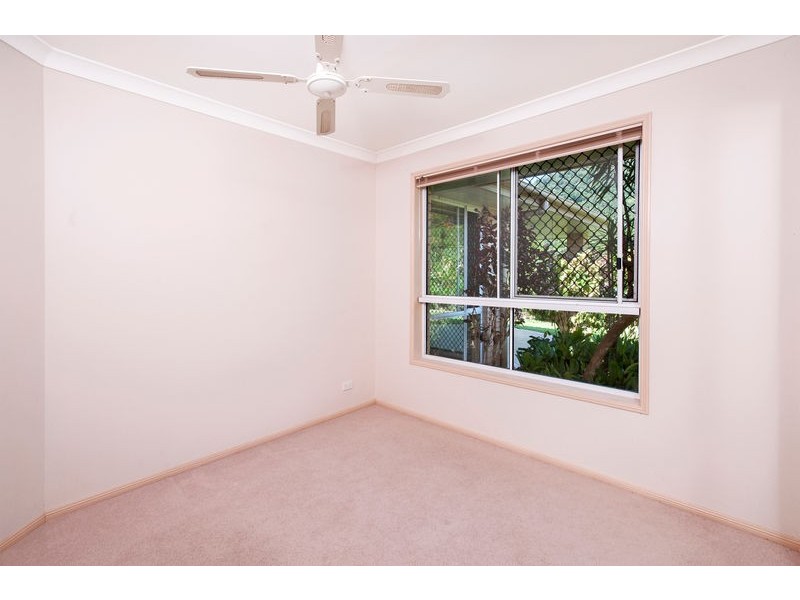 3 Crystal Close, Redlynch QLD 4870