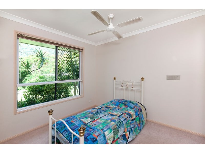 3 Crystal Close, Redlynch QLD 4870